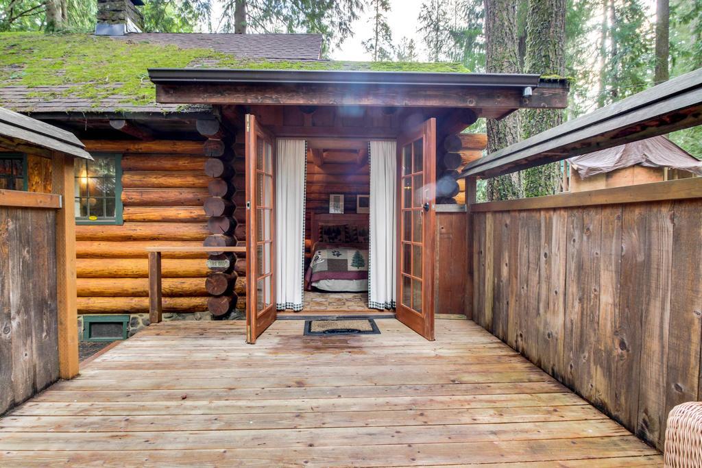 Zoe'S Log Cabin Welches Exterior foto